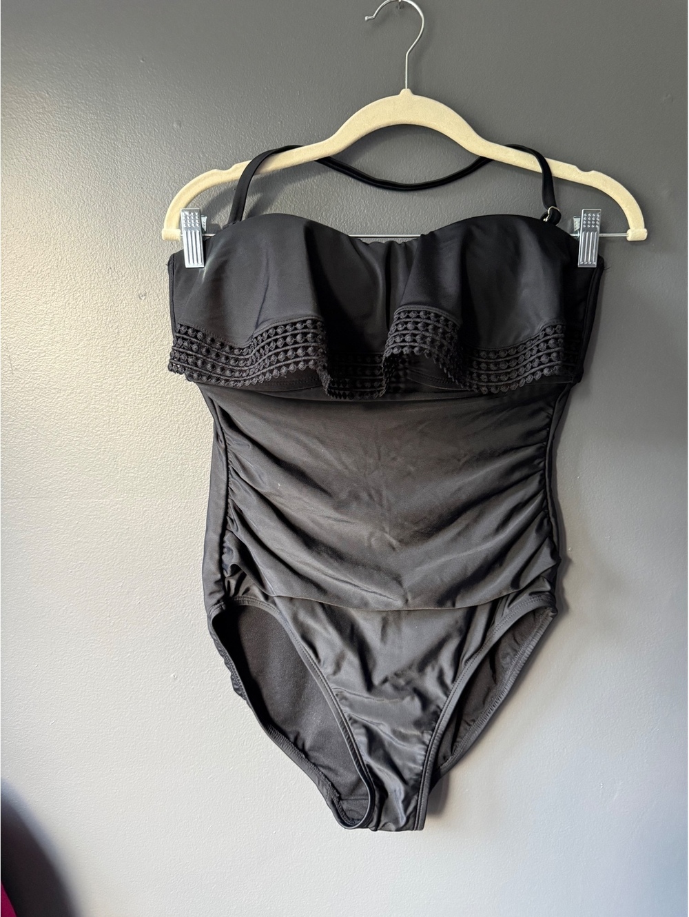 Kona Sol Medium Black One-Piece Swimsuit with Ruffled Top and Adjustable Straps
